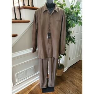 The George Martin Men's Polyester Long Sleeve Two Piece Shirt & Pant Set Size XL